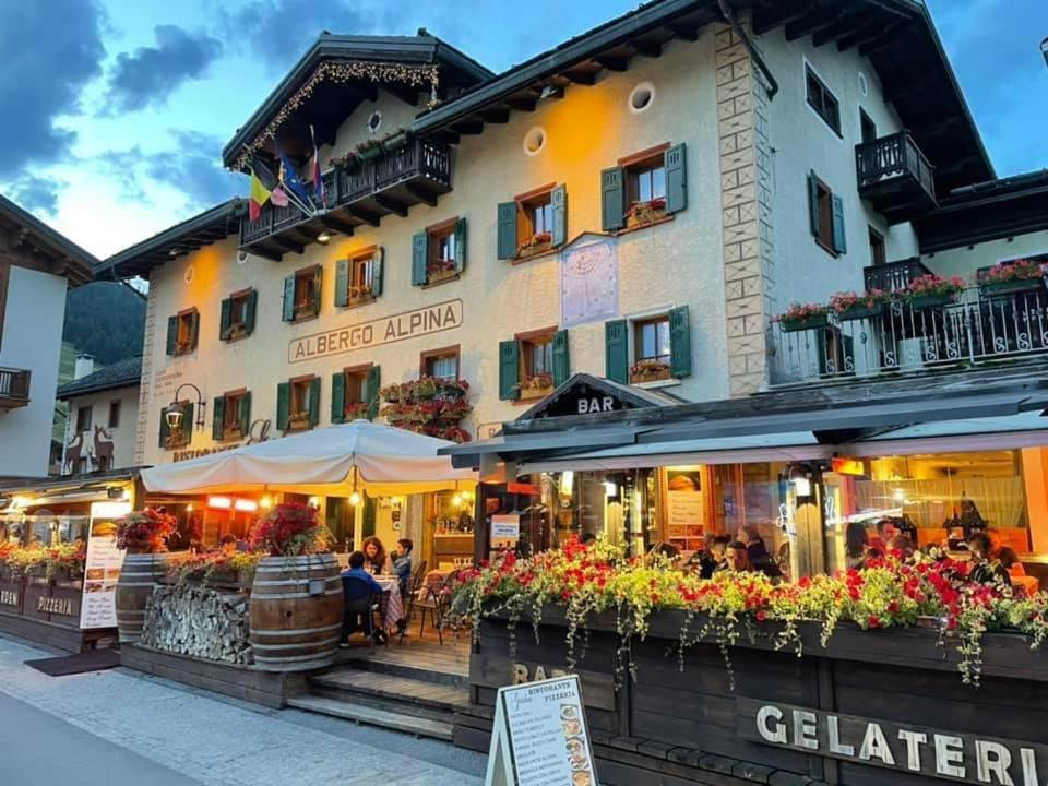 阿尔宾纳酒店 利维尼奥 外观 照片